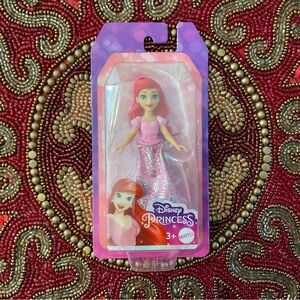 Disney Princess Ariel 3 inch Doll - Pink and Red Outfit